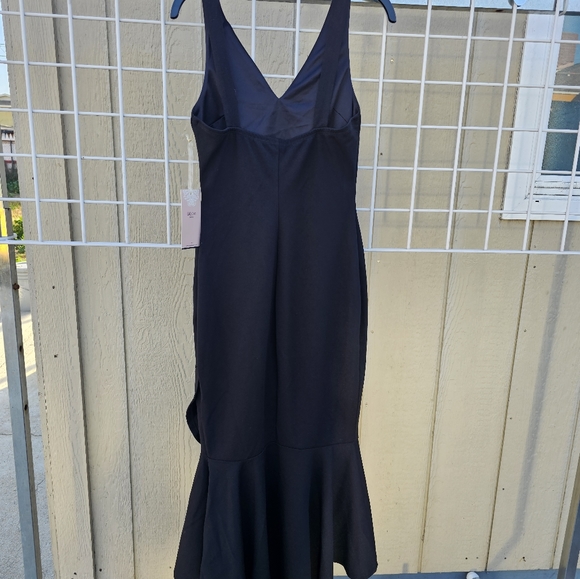 Dress - Picture 2 of 2